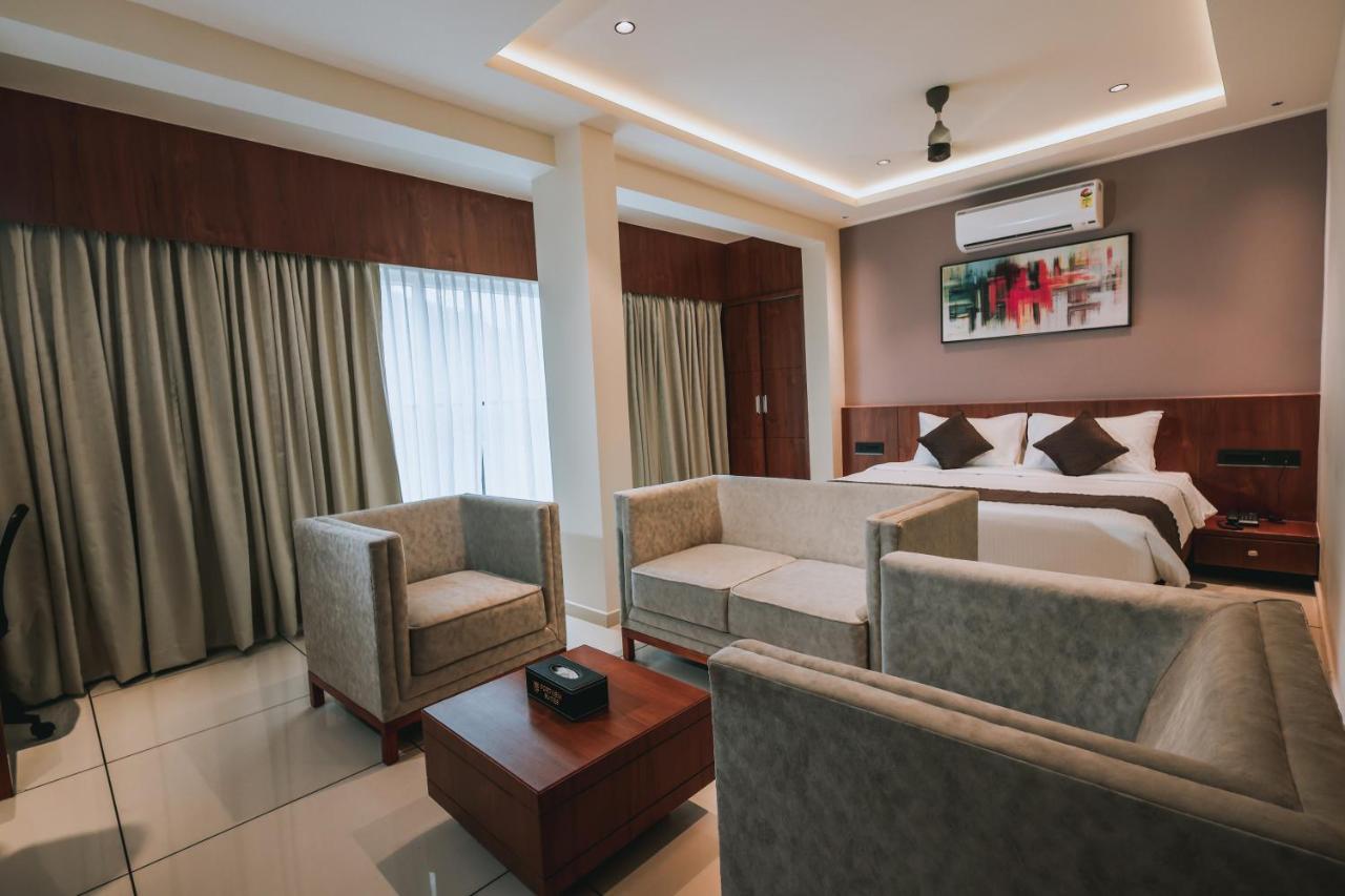 Fortview Suites Kasaragod Exterior photo